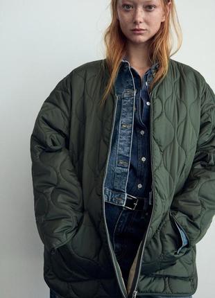 Женская стеганная куртка оверсайз кроя water-repellent зара zara стеганная стеганая жюрка хаки