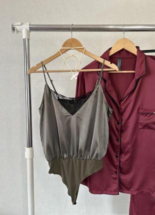 Сатиновый боди с кружевом missguided