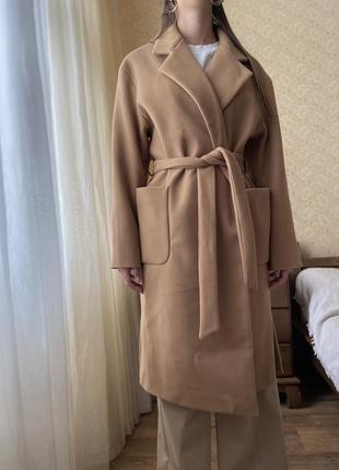 Трендове пальто в кольорі кемел pull&bear s, m