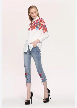 Біла сорочка з квітами2 фото