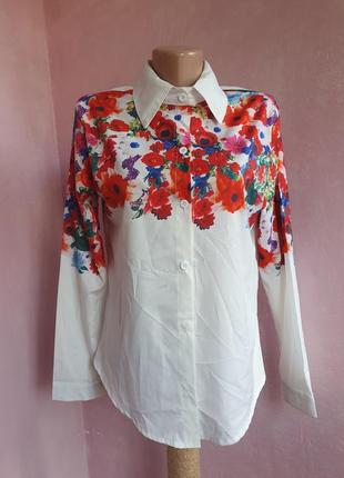 Біла сорочка з квітами7 фото