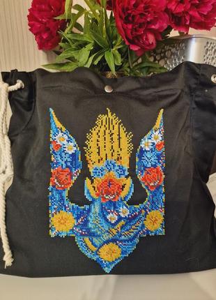 Сумка вышита - ручная работа