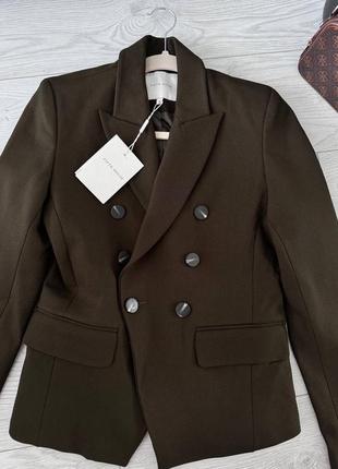Классный новый пиджак fifth house