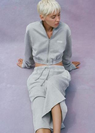 Костюм двійка ( кофта + бермуди )zara pantone