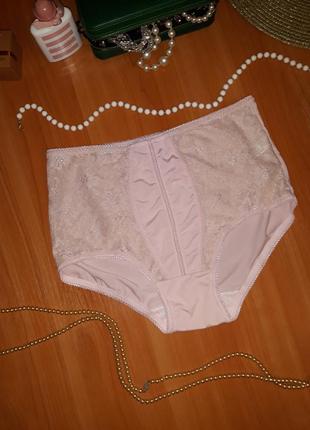 Красивые качественные женские трусики с кружевными вставками