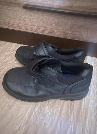 Удобная обувь с липучками