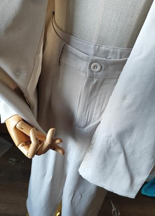 Костюм женский бежевый5 фото