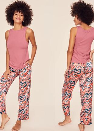 Пижама alania стильный принт в ретро-стиле, вдохновленным цветами 70-х годов.