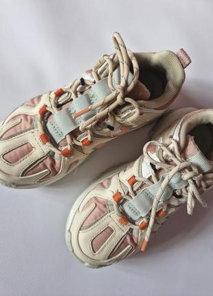 Кроссовки zara