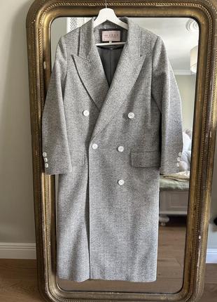 Пальто the coat