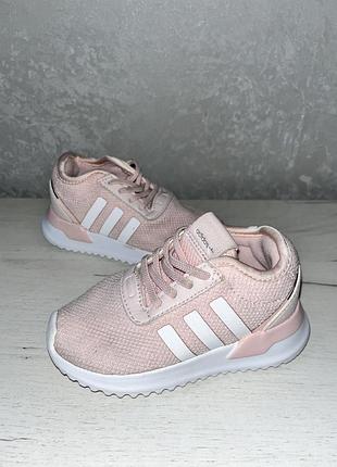Кроссовки на девочку adidas 23р( 14см)