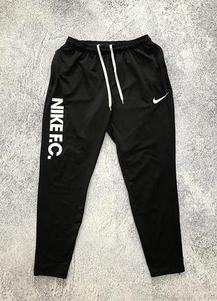 Спортивні штани nike