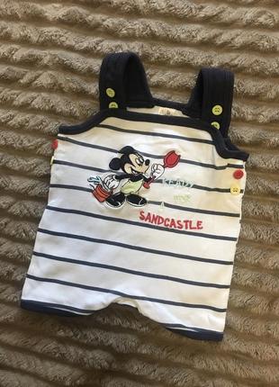 Літній комбінезон для малюків.