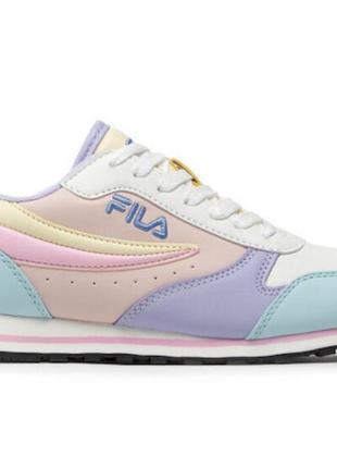Женские кроссовки fila
