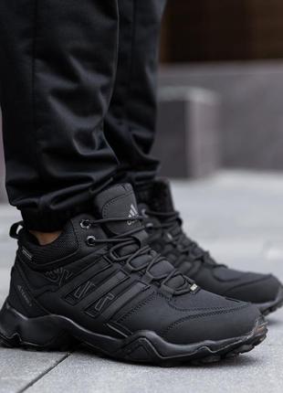 Чоловічі кросівки adidas terrex swift r2 mid gore-tex чорне демісезонне взуття адідас терекс гортекс