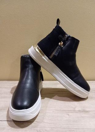 Ботинки утепленные river island 37