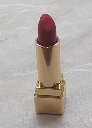 Помада для губ yves saint laurent ysl rouge pur couture the mats #202. сделан затемн.