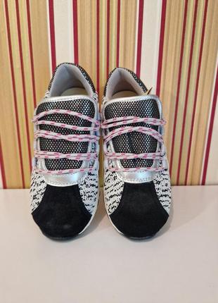 Дитячі кроссівки chicco