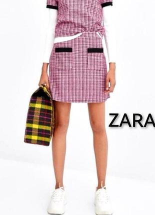 Нова твідова спідниця трапеція zara розширена рожева з чорним картата з кишенями розмір l