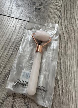 Роликовий масажер для обличчя із рожевого кварцу kenzo