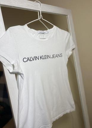 Жіноча футболка calvin klein xs розмір