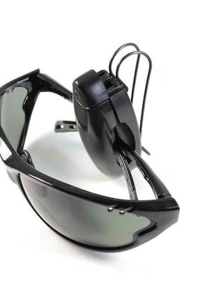 Жук, (кріплення для окулярів в автомобіль)