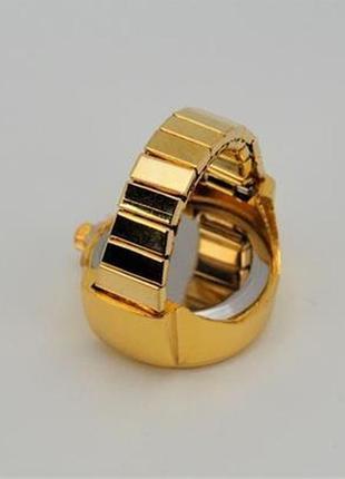 Часы-кольцо на палец с белым циферблатом и стразами (цвет-золото) арт. 050115 фото