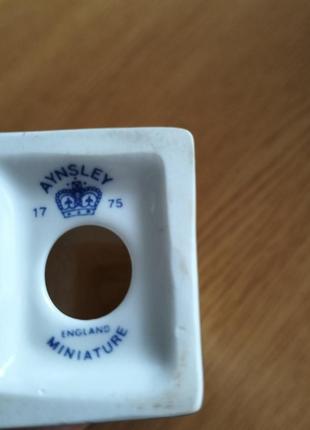 Колекційна , вінтажна фарфорова статуетка