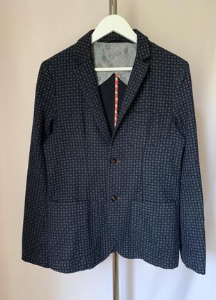 Базовий вовняний піджак жакет вовна з італії