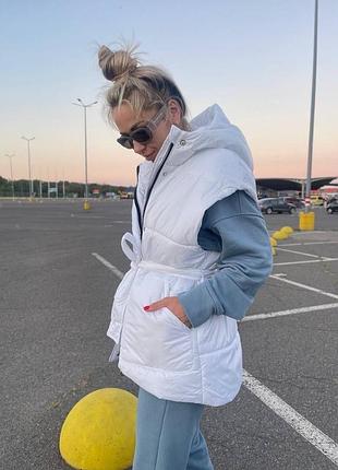 Жилет жилетка жіноча подовжена стьобана з капюшоном розм.42-46