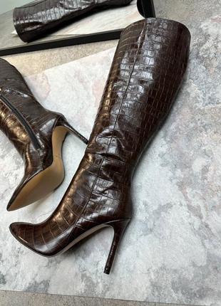 Жіночі дизайнерські чоботи із натуральної шкіри на шпильці 9110