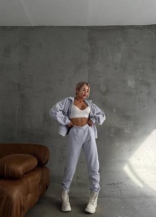 Теплий жіночий костюм