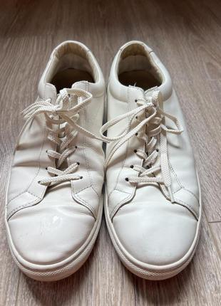 Кросівки чоловічі