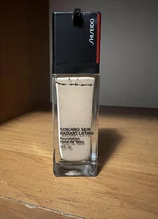 Тональний крем shiseido synchro skin