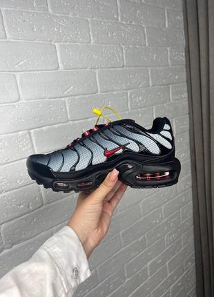 Жіночі кросівки nike tn