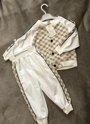 Дуже стильний костюм унісекс