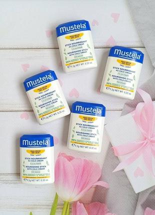 Mustela живильний стік для губ і обличчя з колд-кремом