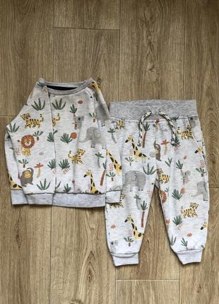 Костюм спортивный 9-12 мес primark
