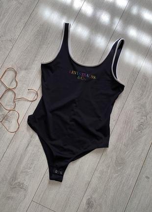 Боди levi's в идеальном состоянии, в размере м
