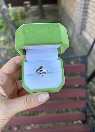 Срібна каблучка у вінтажному стилі 925