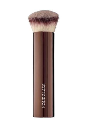 Пензлик для макіяжу hourglass vanish foundation brush для тонального крему оригінал