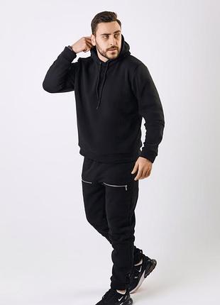 Мужские спортивные костюмы