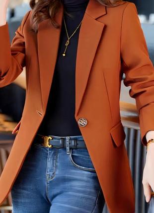 Пиджак женский апельсиново-терракотового цвета