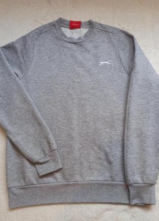 Спортивна кофта.