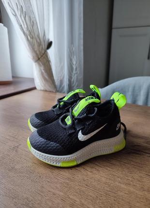 Кроссовки nike