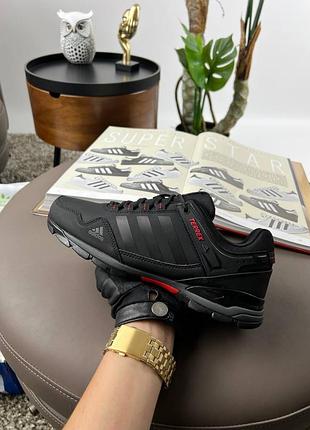 Кроссовки adidas 2