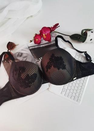 Брендовый кружевной бюстгальтер на тонком поролоне нестандартного размера 75j