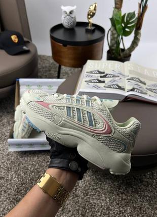 Кроссовки adidas