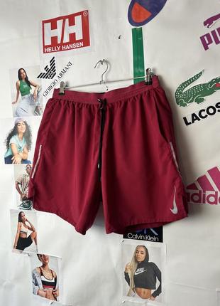 Оригінальні спортивні шорти для тренувань nike running