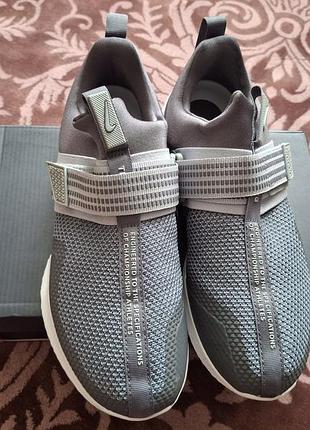 Кроссовки "nike".